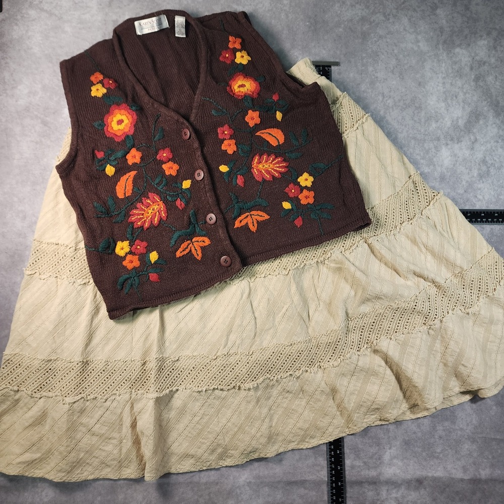 Vintage Style Brown Floral Embroidered Vest Folk Cottagecore Grandpa Sweater